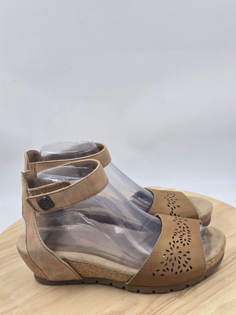 Earth Origins Kendra Krystal Womens Brown Leather Strap Wedges Heels Shoes Sz 8M